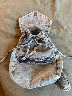 Vintage Style Denim Mini Backpack | Acid Wash | Adjustable Straps